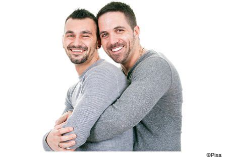 hombres gay Search